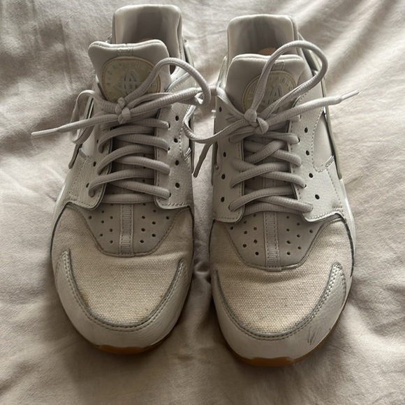 Nike Air Huarache - Picture 2 of 3